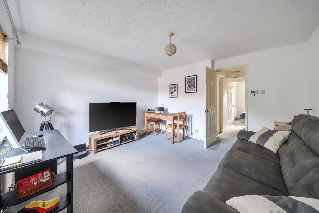Additional image 3 of 1 bed maisonette for saleEyston Drive, Weybridge KT13