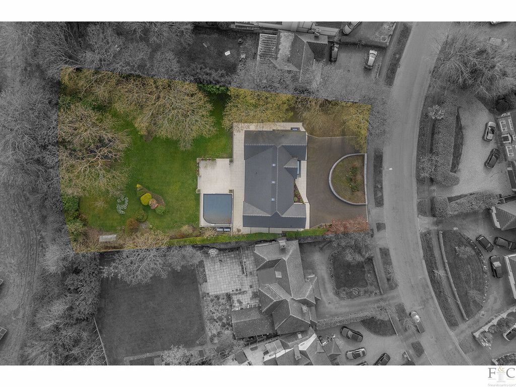 5 bed detached house for saleThe Broadway, Leicester LE2 photo 3
