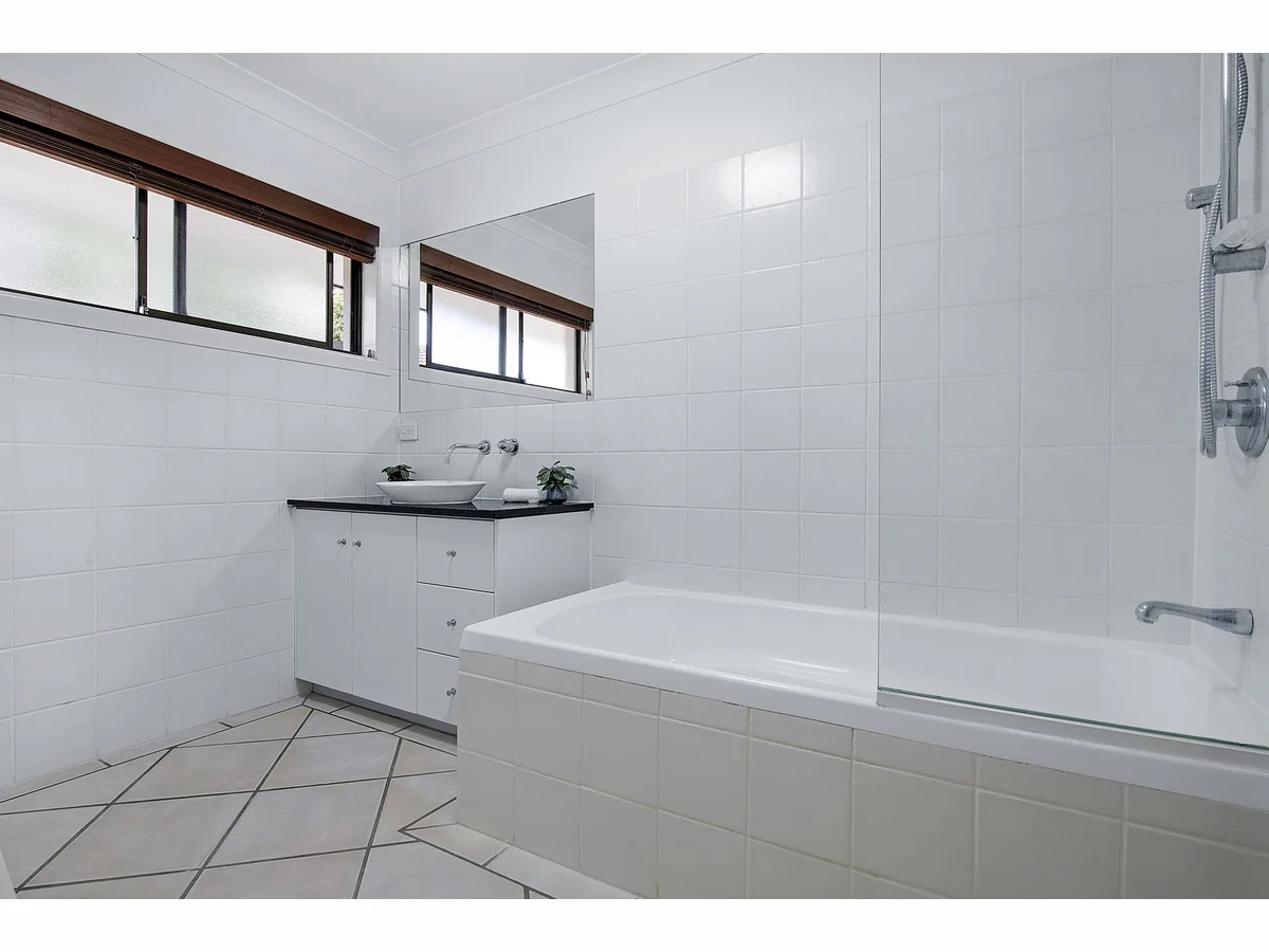 Additional image 19 of 50 Merrimac Boulevard, Broadbeach Waters QLD 4218