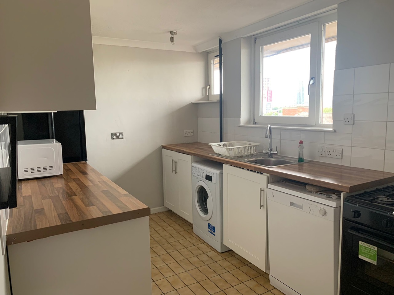 2 Bed Flat, Albert Starr House, SE8, N1 7GU photo 2