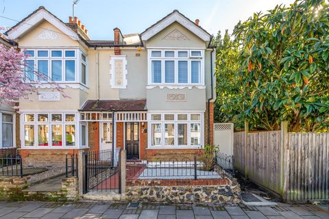 Bickley Crescent, Bickley BR1