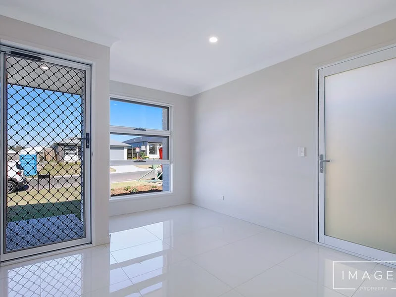 Additional image 5 of 1/13 Mount Mitchell St, Park Ridge QLD 4125