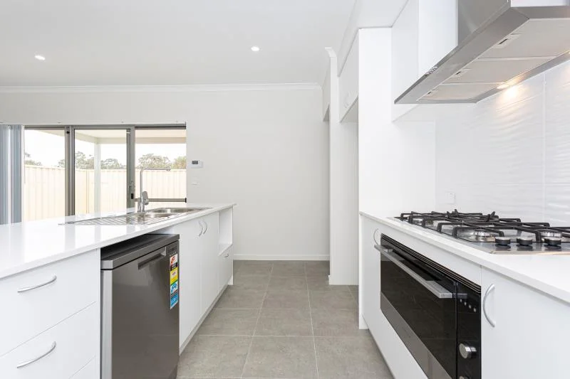 5 Goran Street, Anketell WA 6167