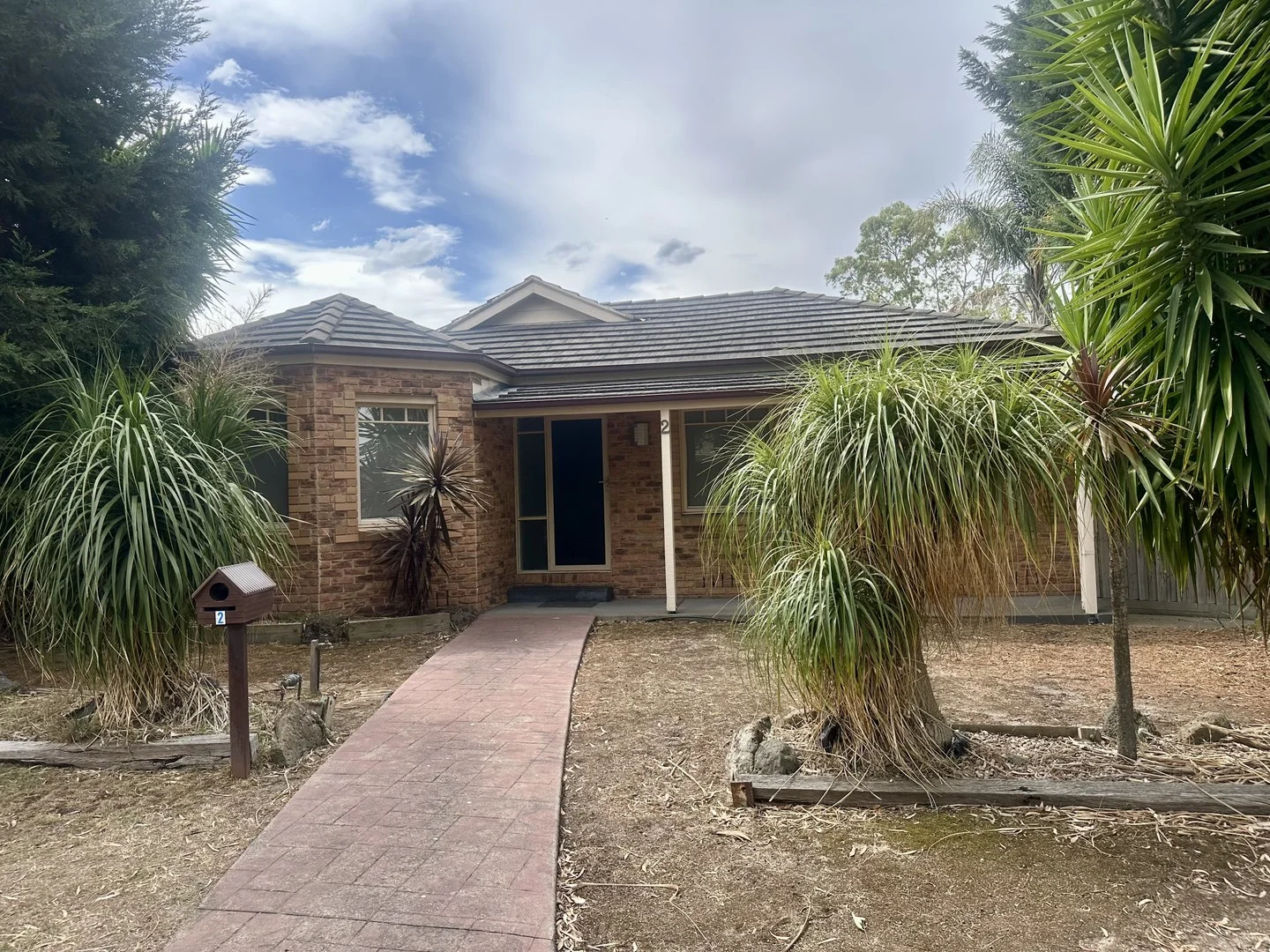 2 Farnham Crescent, Mill Park VIC 3082