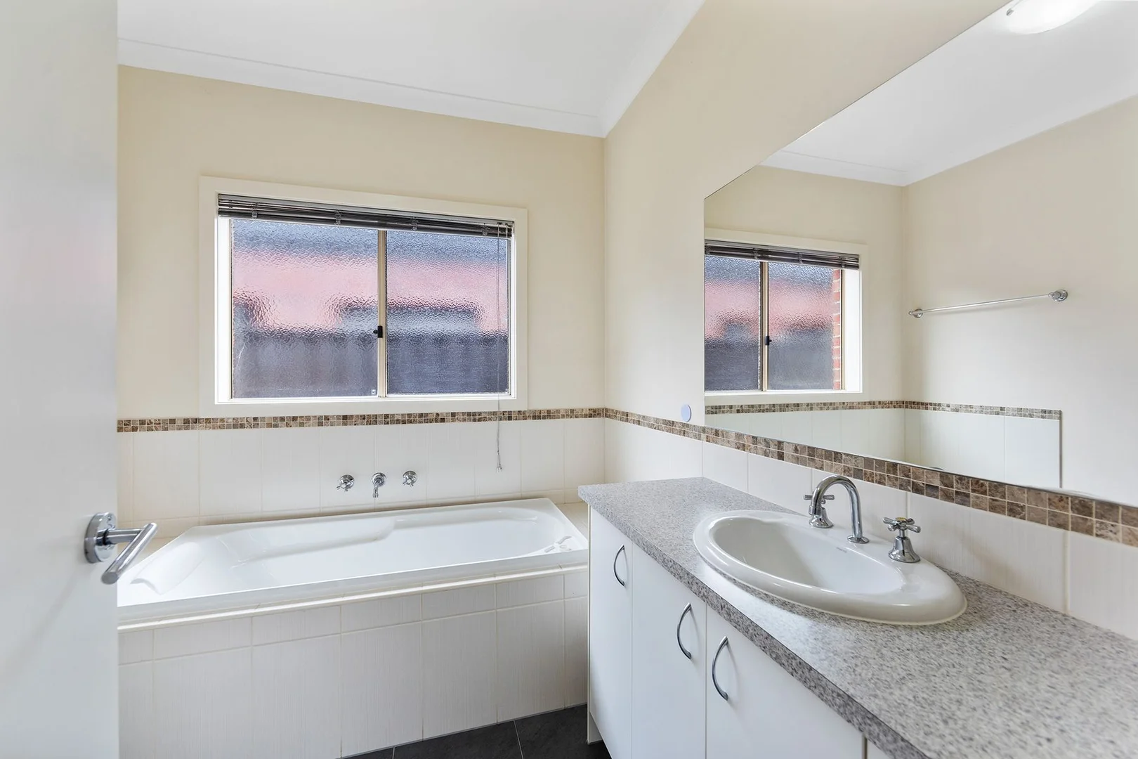 Additional image 6 of 21 Hatchlands Drive, Deer Park VIC 3023