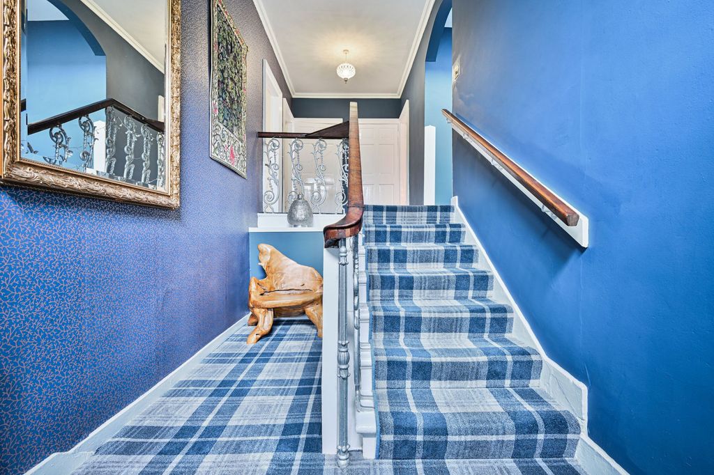 Additional image 5 of 3 bed flat for saleUpper Davaar, 75 High Street, Biggar ML12