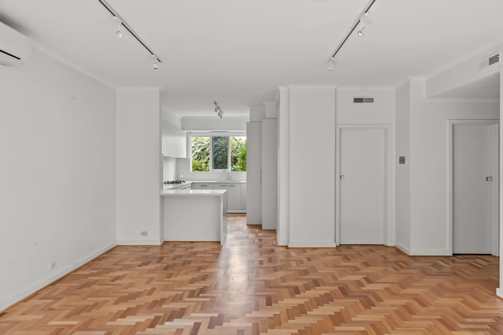 Additional image 2 of 1/39 Kooyong Road, Caulfield North VIC 3161