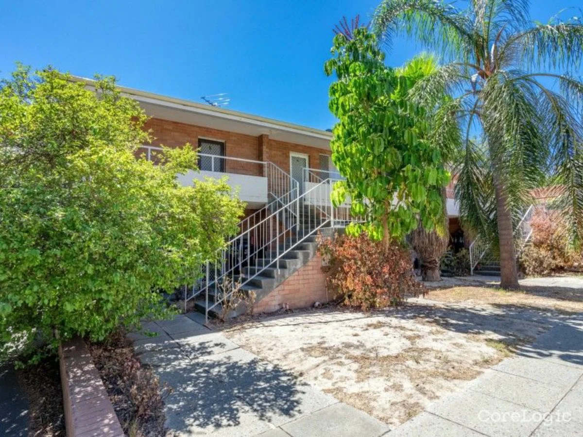 1/32 Cunningham Terrace, Daglish WA 6008