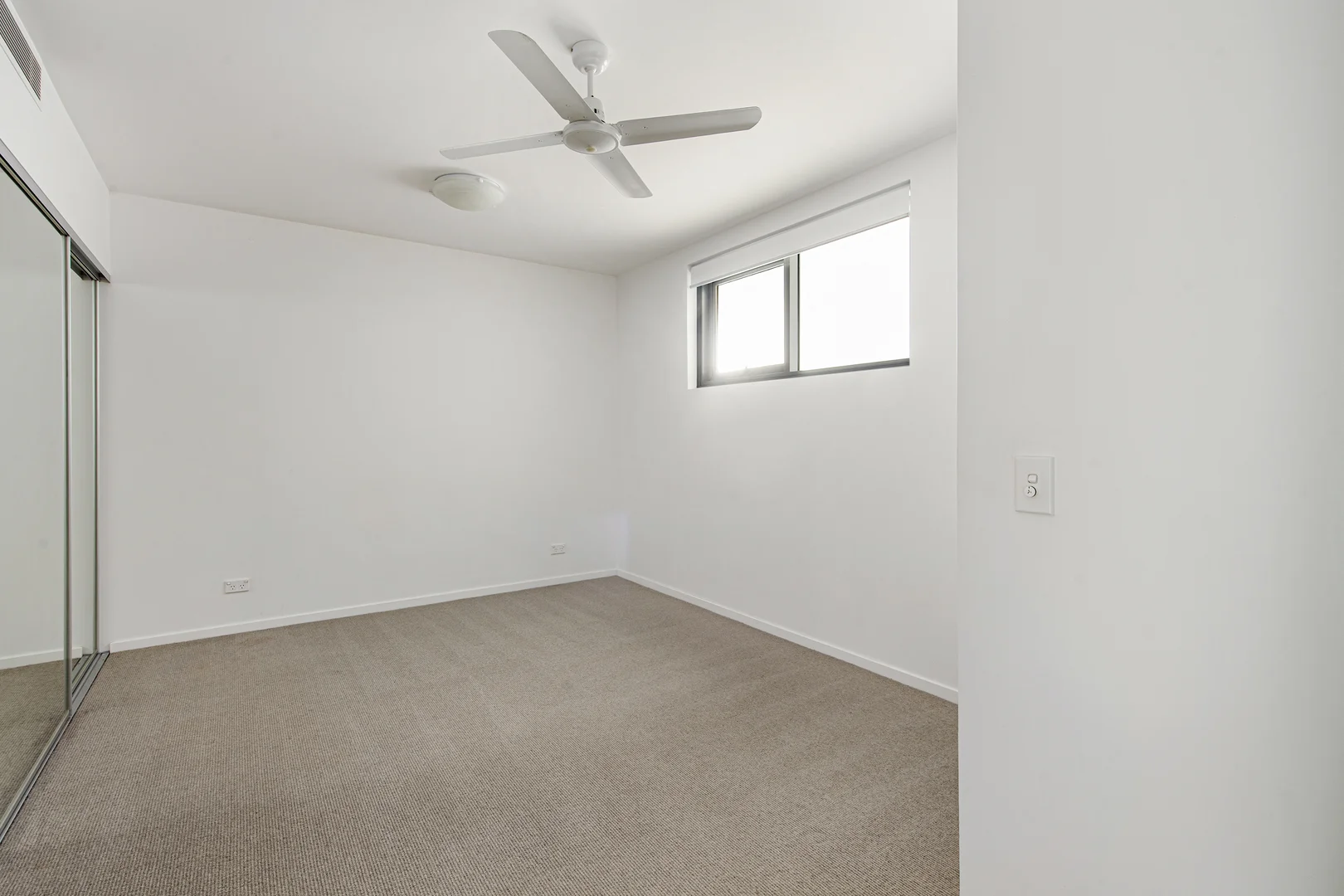 Additional image 7 of 806/378 Marine Parade, Labrador QLD 4215