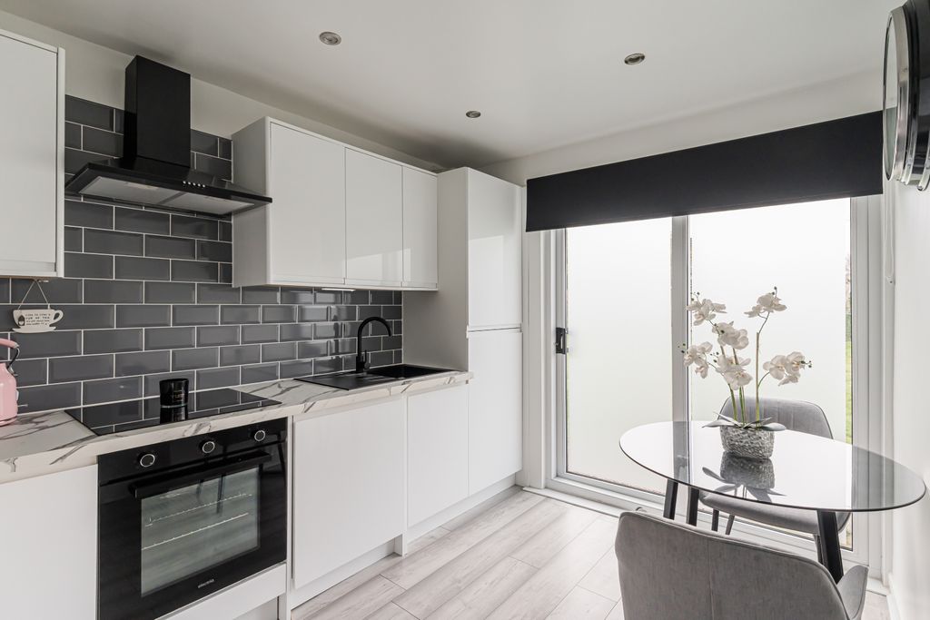 Additional image 3 of 2 bed flat for sale44 Lothian Street, Bonnyrigg EH19