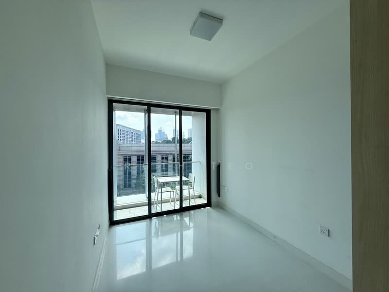 73 Oxley Rise photo 2