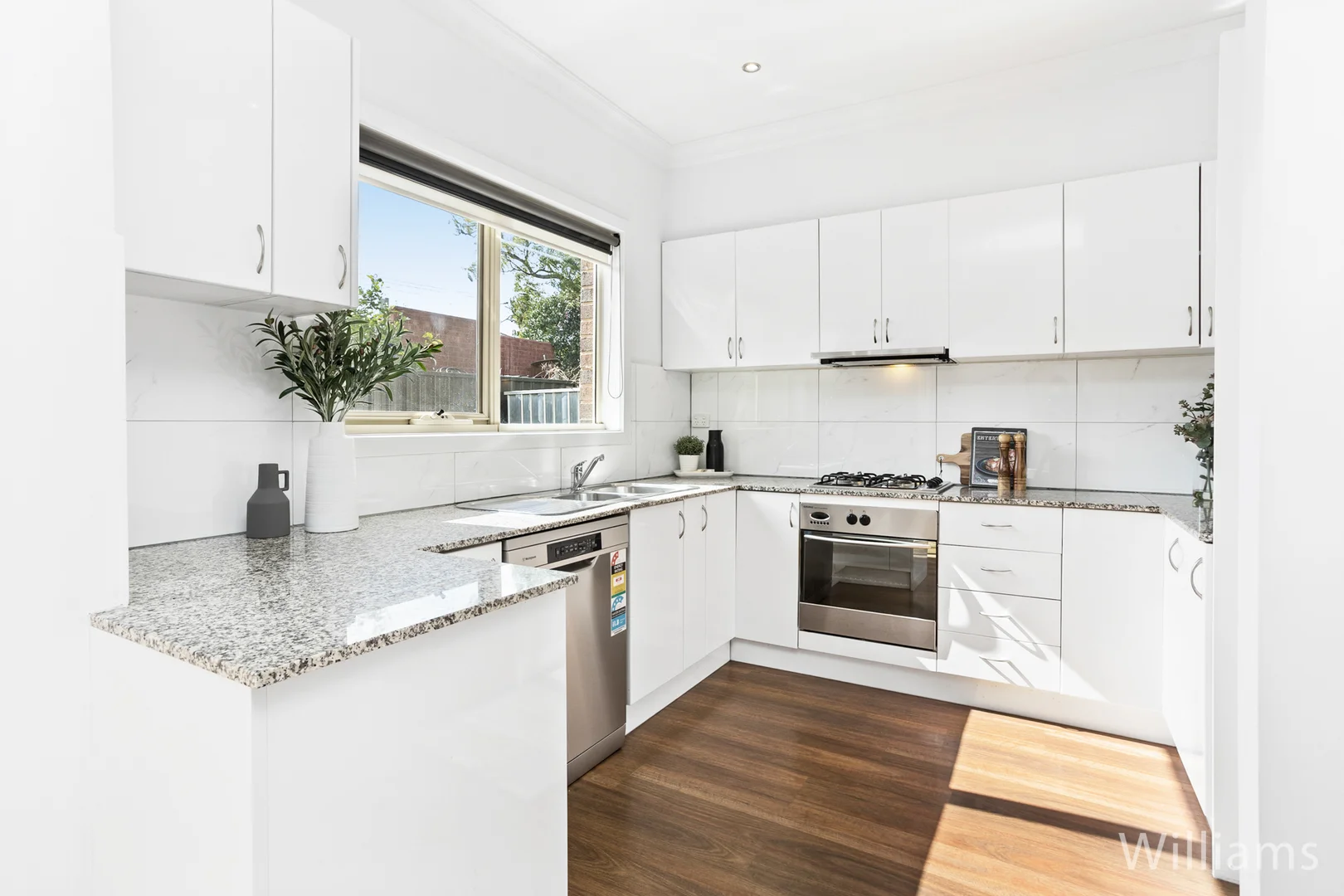 Additional image 4 of 2/86 Gordon Street, Newport VIC 3015