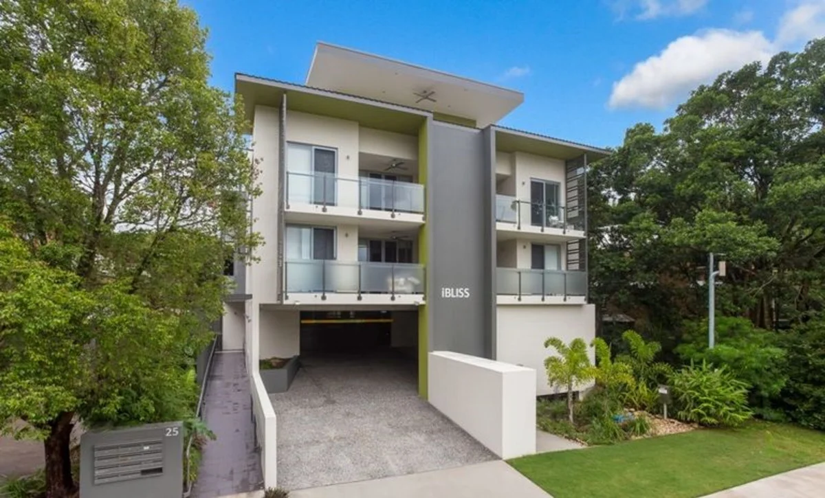 8/25 Vincent, Indooroopilly QLD 4068
