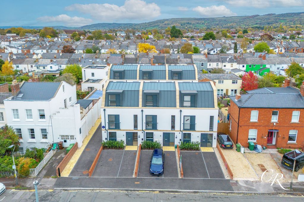Additional image 22 of 3 bed end terrace house for saleCarlton Street, Cheltenham GL52