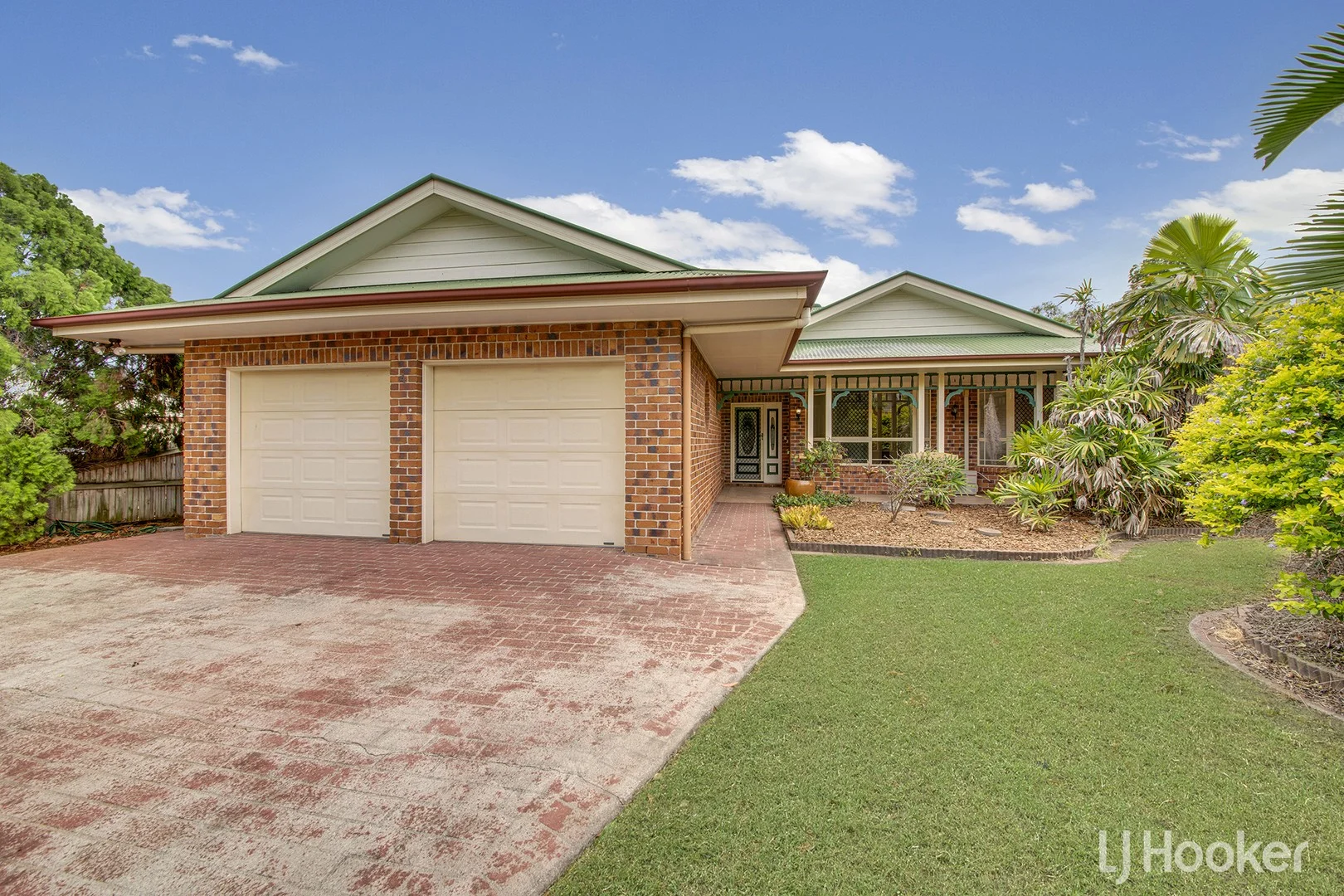 4 Deborah Street, Glen Eden QLD 4680