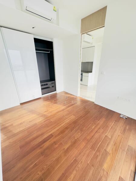 18 Amber Gardens photo 5