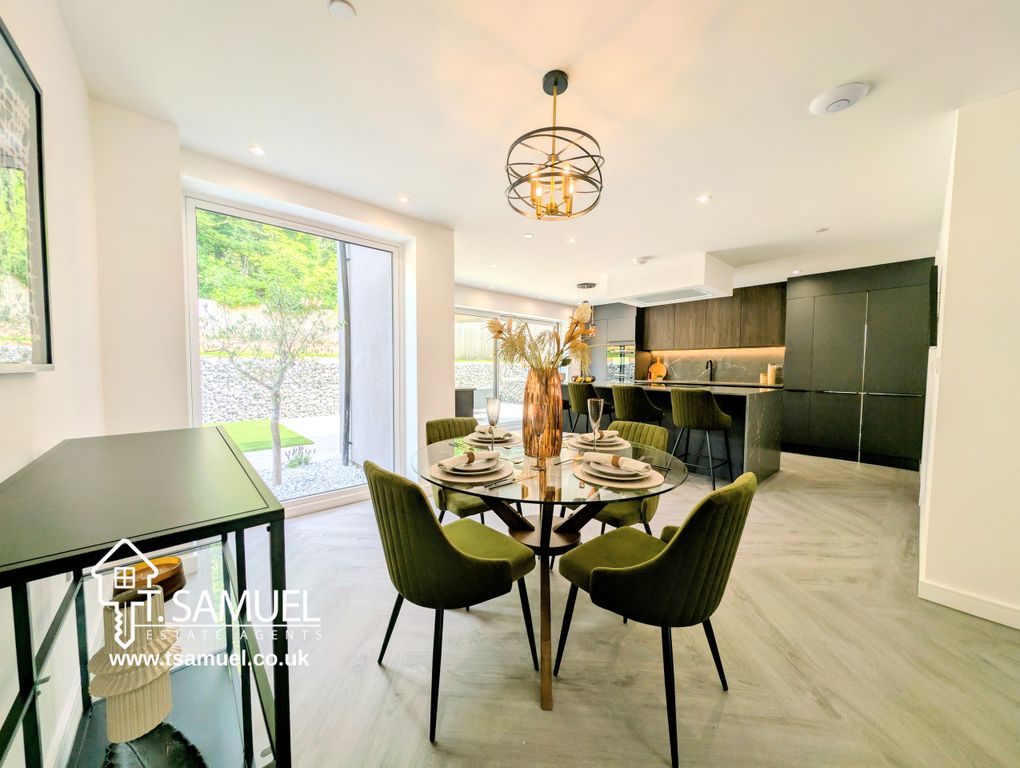 Additional image 11 of 5 bed detached house for saleThe Oaks, Trem Y Dyffryn, Mountain Ash CF45