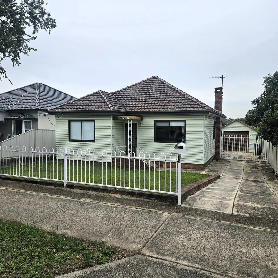 32 Cross St, Campsie NSW 2194