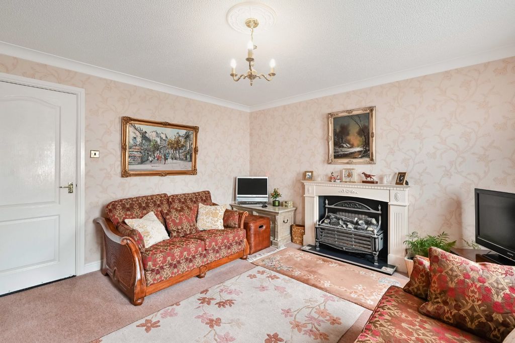 Additional image 5 of 2 bed flat for saleBarbican Mews, York YO10