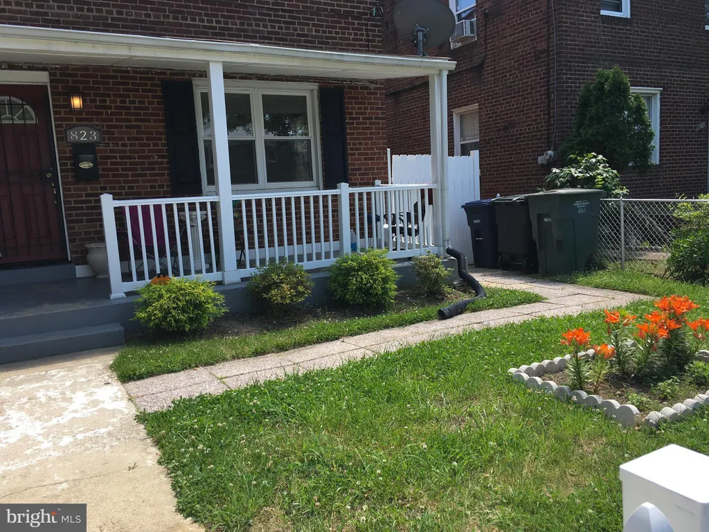 823 Yuma Street SE, Washington, DC 20032