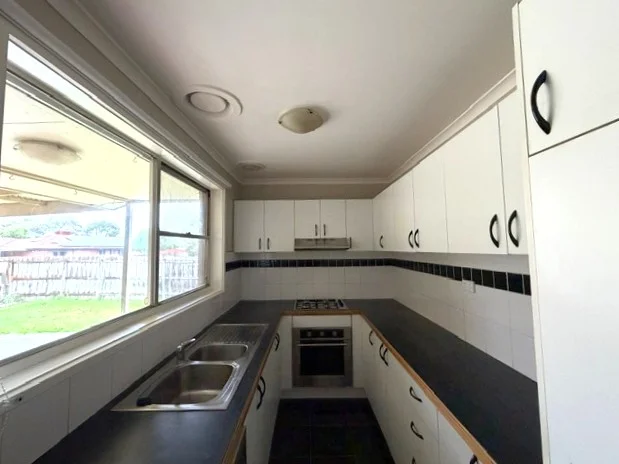 Additional image 7 of 4 Tern Court, Endeavour Hills VIC 3802