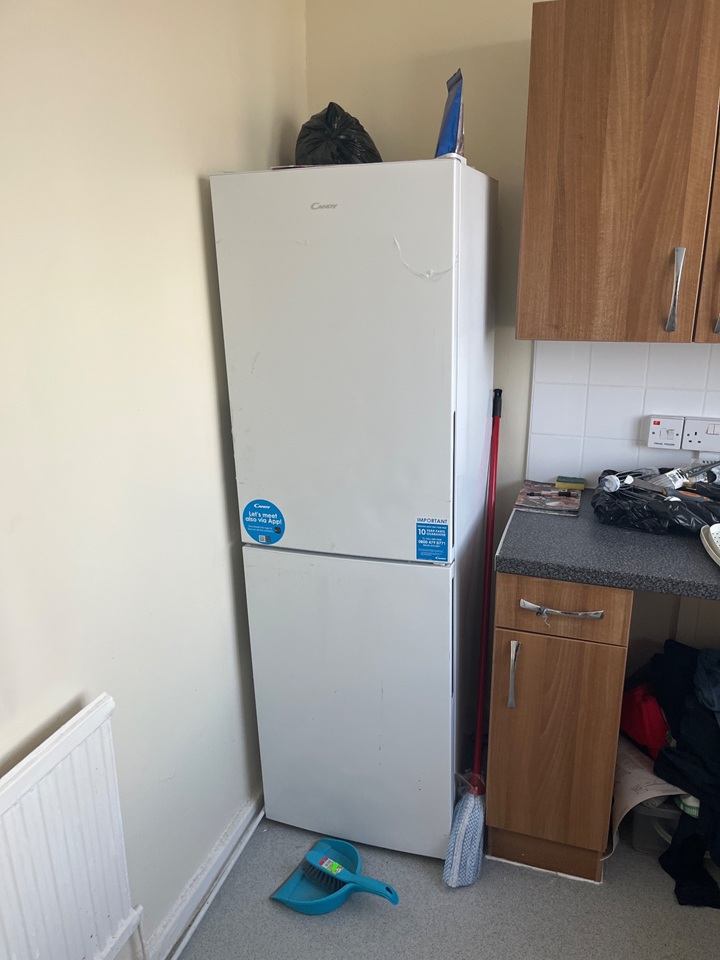 1 Bed Flat, New Place Square, SE16, N1 7GU photo 3