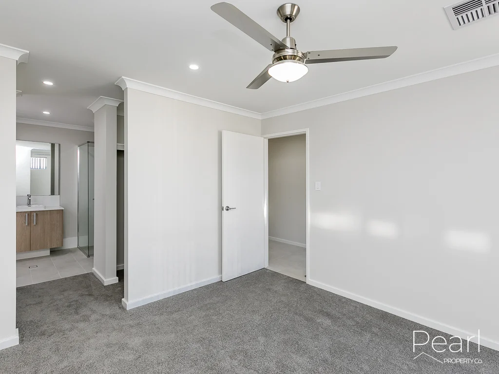 46 Capilano Ave, Yanchep WA 6035 photo 4