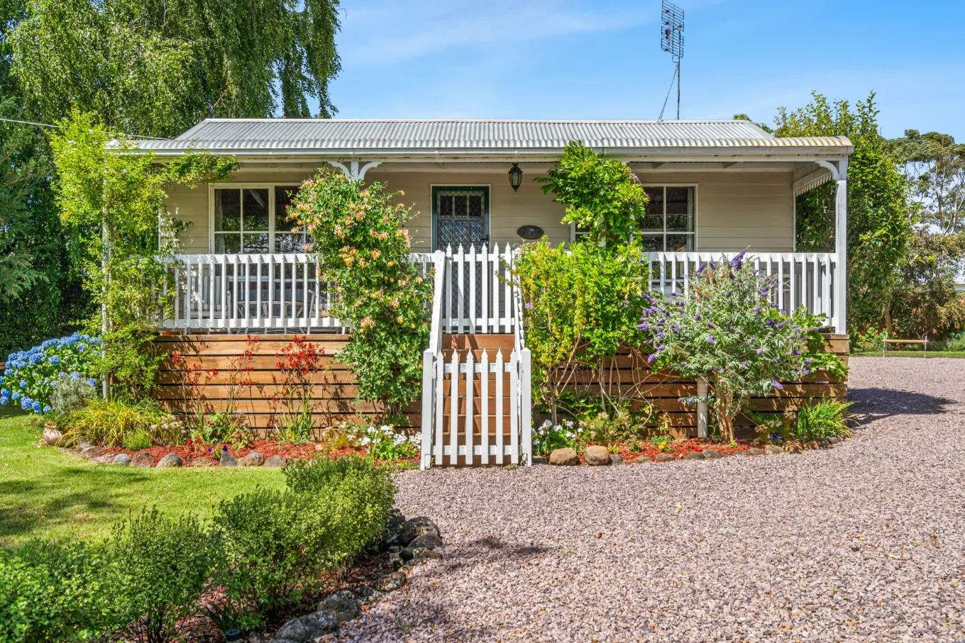 21 Leahys Ln, Timboon VIC 3268