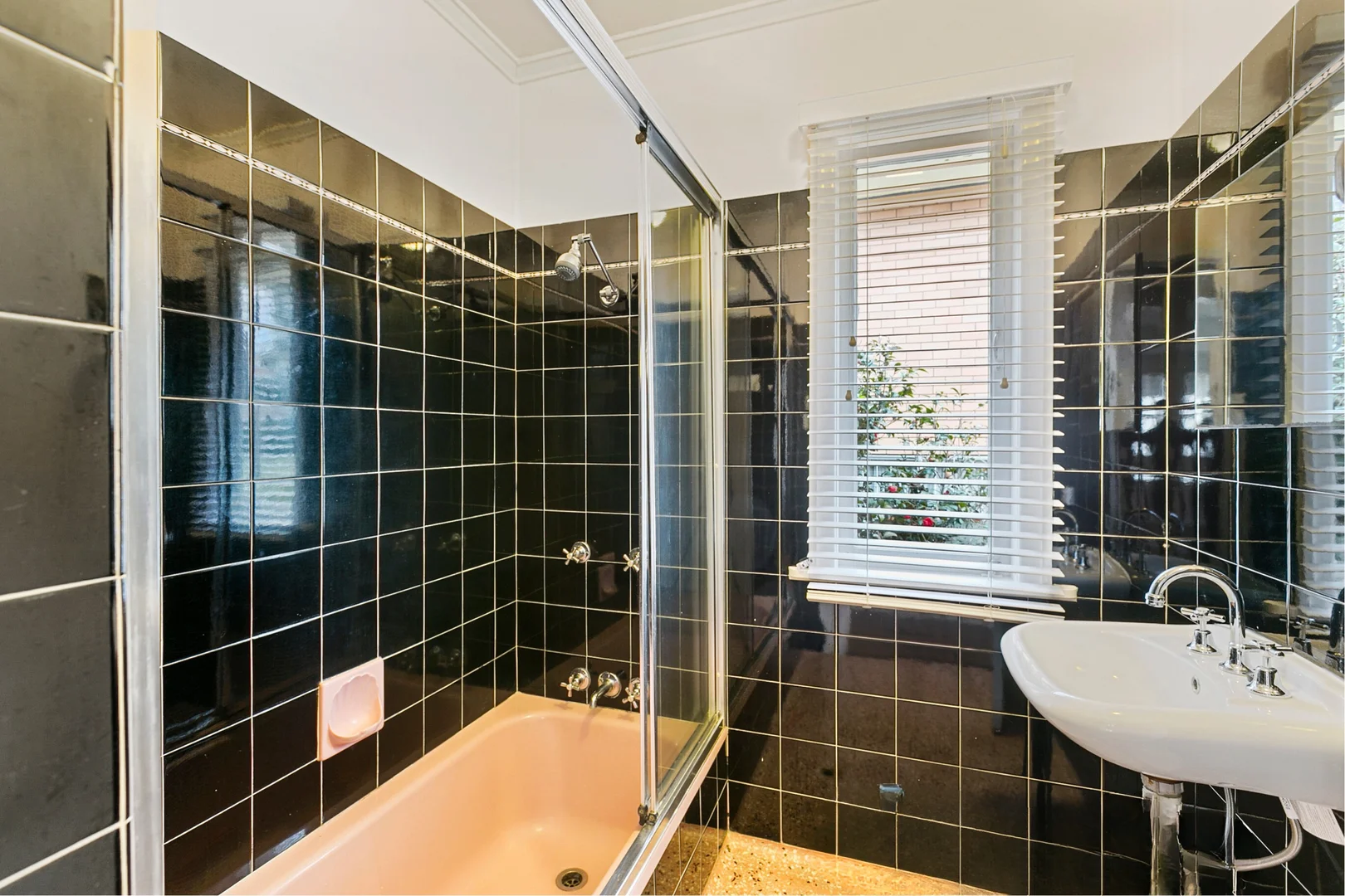 Additional image 6 of 17 Tamaree Avenue, Wynnum QLD 4178