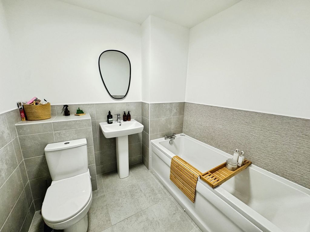 Additional image 11 of 3 bed town house for saleWagtail Gardens, Ryton NE40