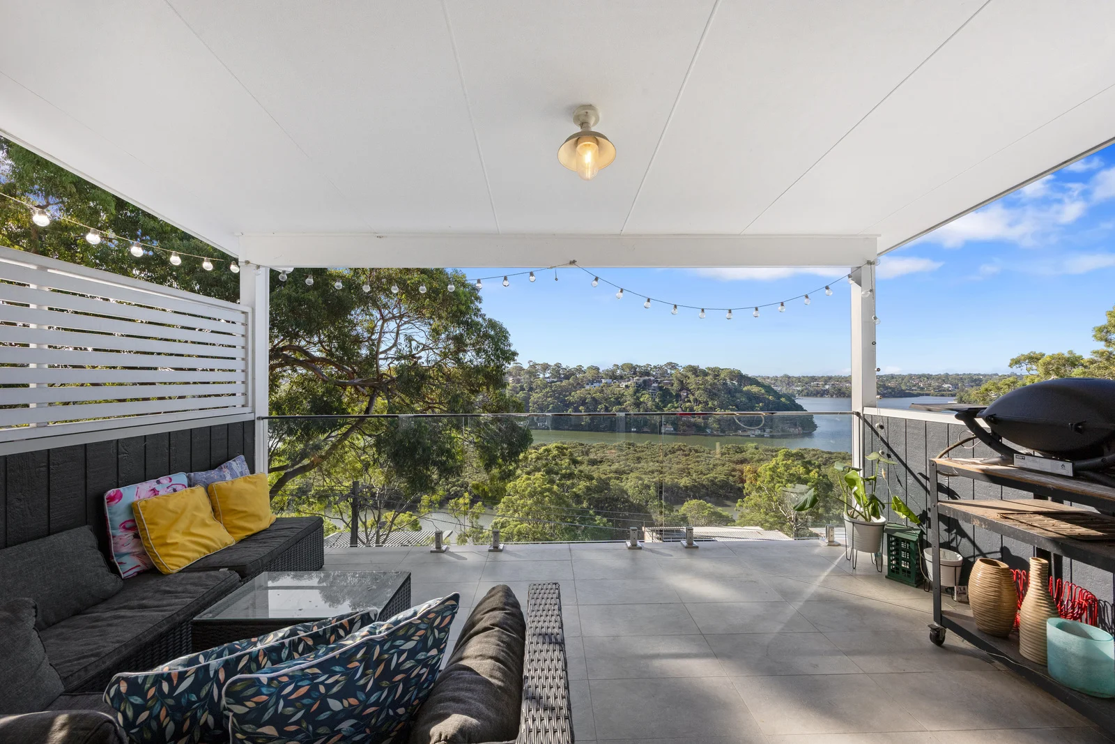24 Central Avenue, Como NSW 2226