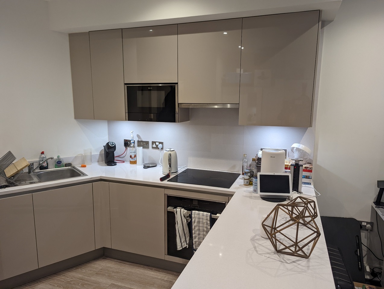 Studio Flat, Kings Reach, RG1, N1 7GU photo 2