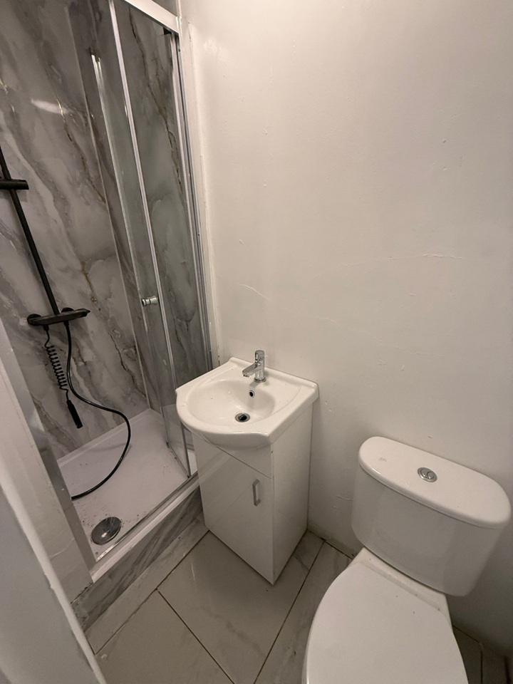 Studio Flat, Upper St, N1, N1 7GU photo 5