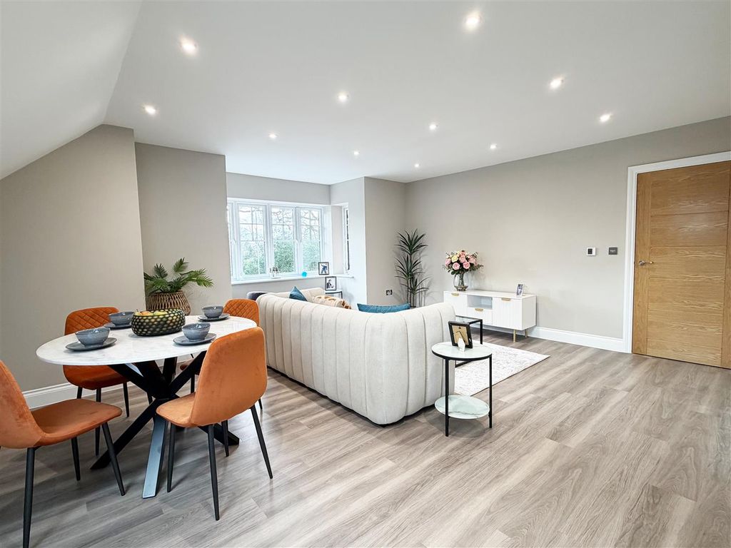 Additional image 5 of 2 bed flat for saleQueens Road, Weybridge KT13