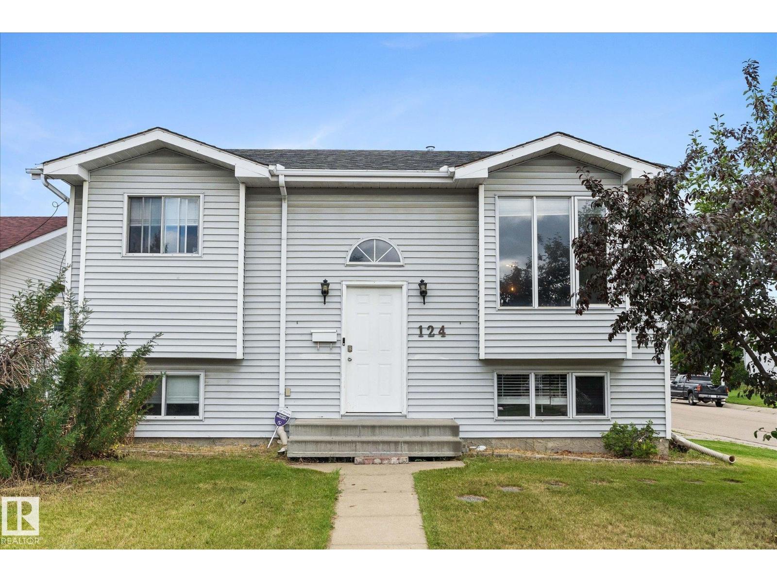 124 KLARVATTEN RD NW