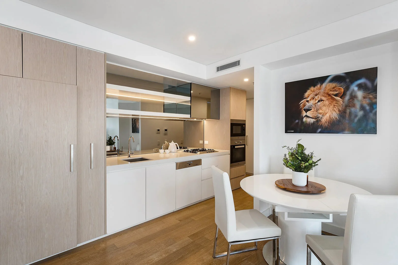 Additional image 2 of 1108/80 Alfred Street, Milsons Point NSW 2061