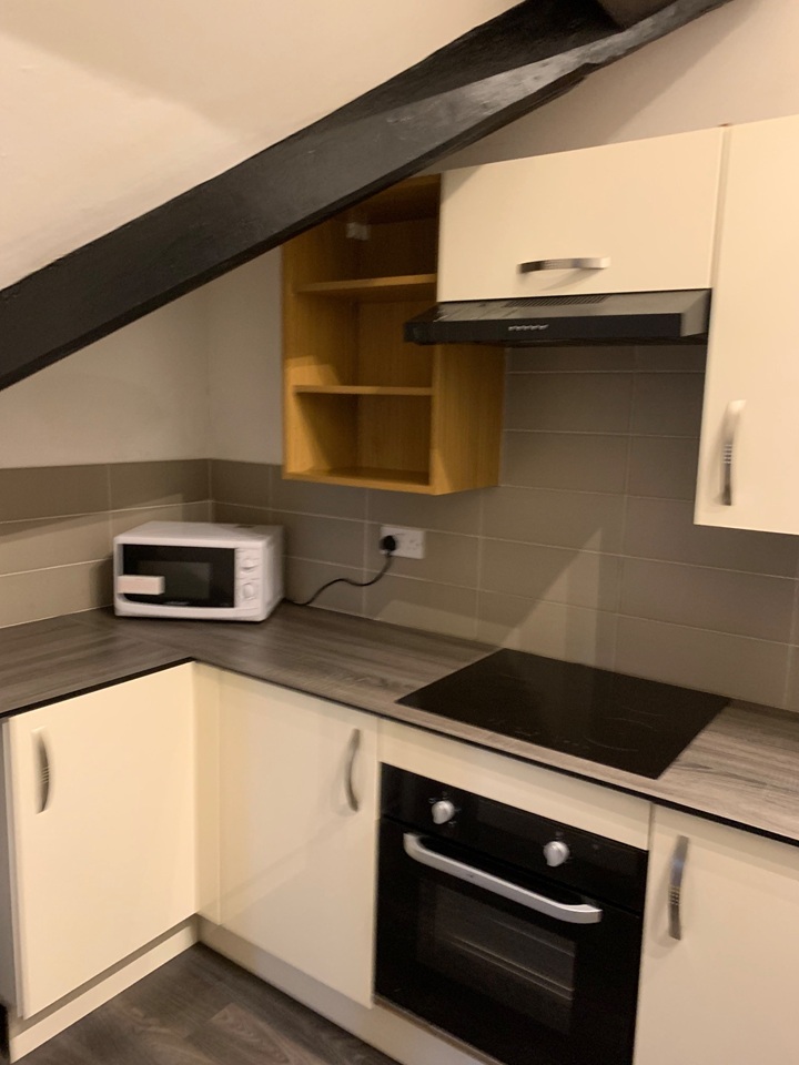 2 Bed Flat, St. Columbas Close, CV1, N1 7GU photo 4