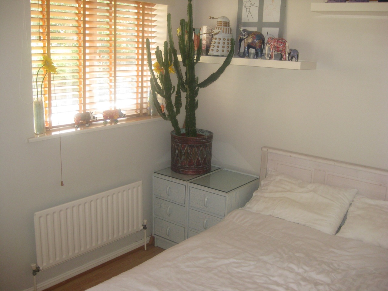 2 Bed Terraced House, Bishops Way, E2, N1 7GU photo 5