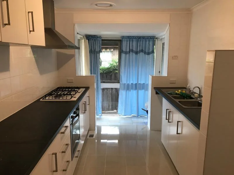 2 Grevillea Road, Kings Park VIC 3021 photo 2