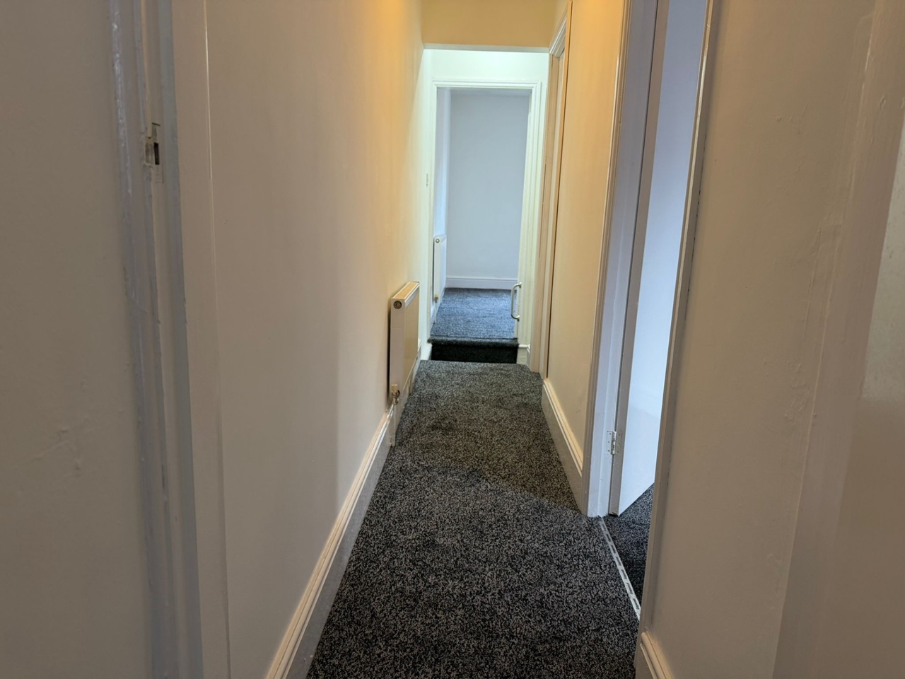 3 Bed Terraced House, Halstead St, LE5, N1 7GU