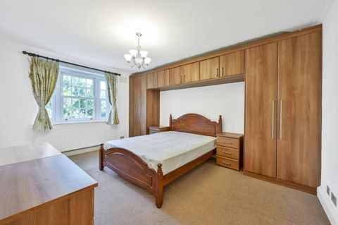 Wimbledon Park Side, Southfields, London SW19