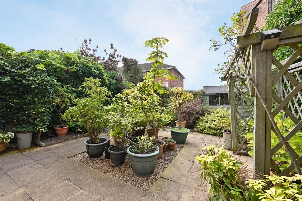 Additional image 11 of 2 bed flat for saleBarbican Mews, York YO10