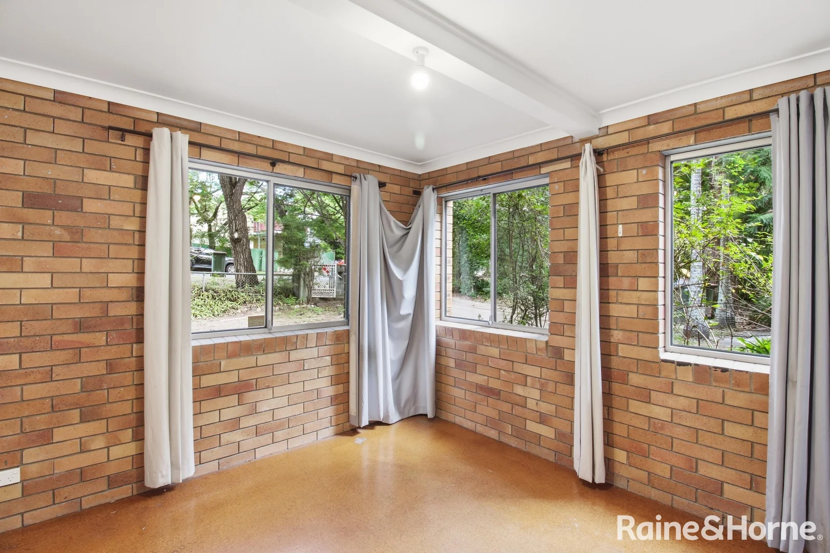 Additional image 13 of 71 Dell Road, St Lucia QLD 4067