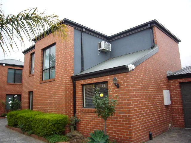 2/4 Howson Street, Brunswick West VIC 3055