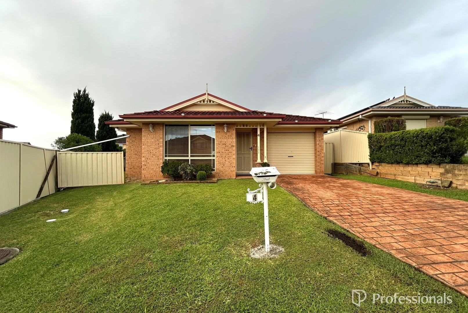 4 Zoric Close, Prestons NSW 2170