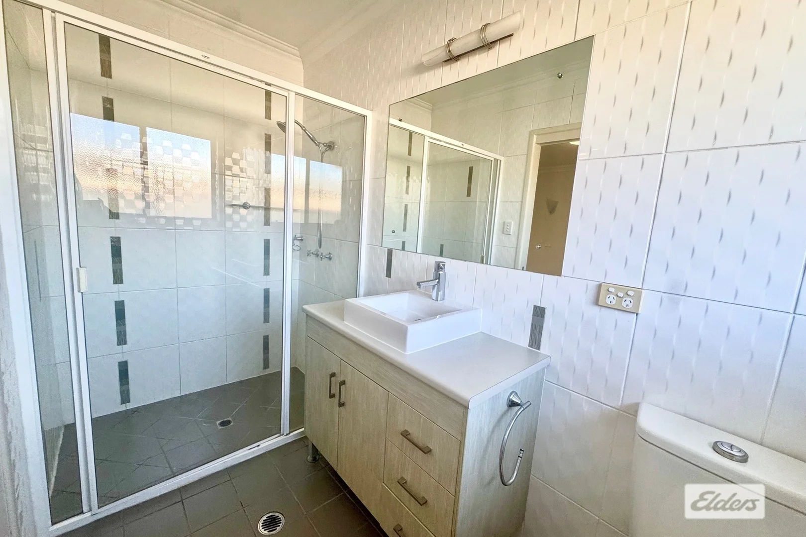 Additional image 5 of 37 Mayfair Drive, Emerald QLD 4720