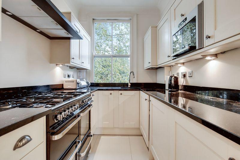2 Bed Flat, Hartham Road, N7, N1 7GU photo 4