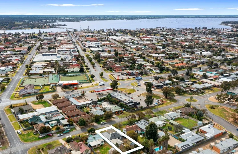 37 Dunlop Street, Yarrawonga VIC 3730 photo 2