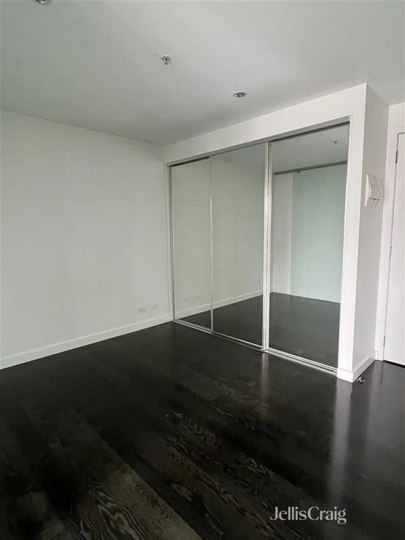 Additional image 3 of 703/338 Kings Way, South Melbourne VIC 3205