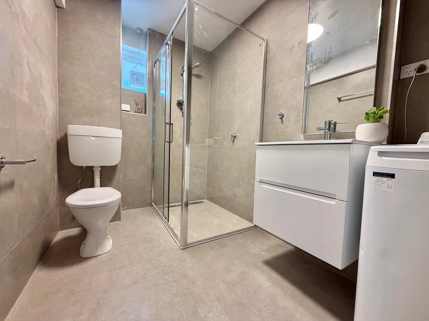 2/118 Holmes Road, Moonee Ponds VIC 3039 photo 4
